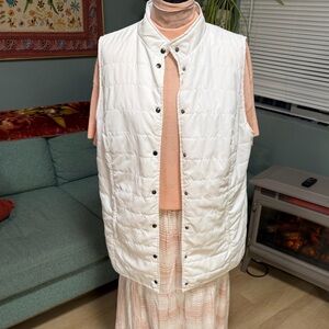 Avenue sporty white winter vest 18/20